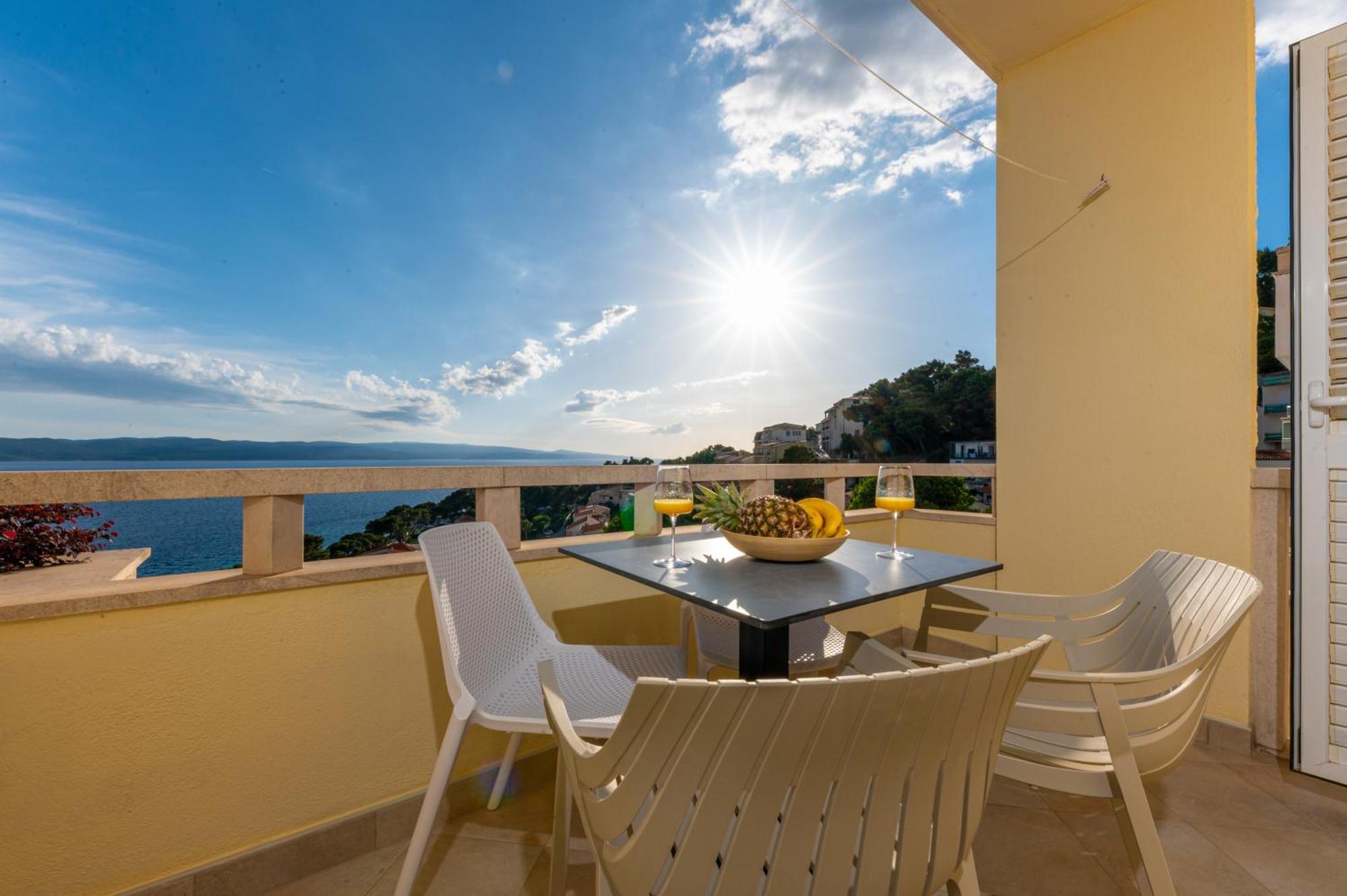 Apartments Kartulina Brela Zewnętrze zdjęcie